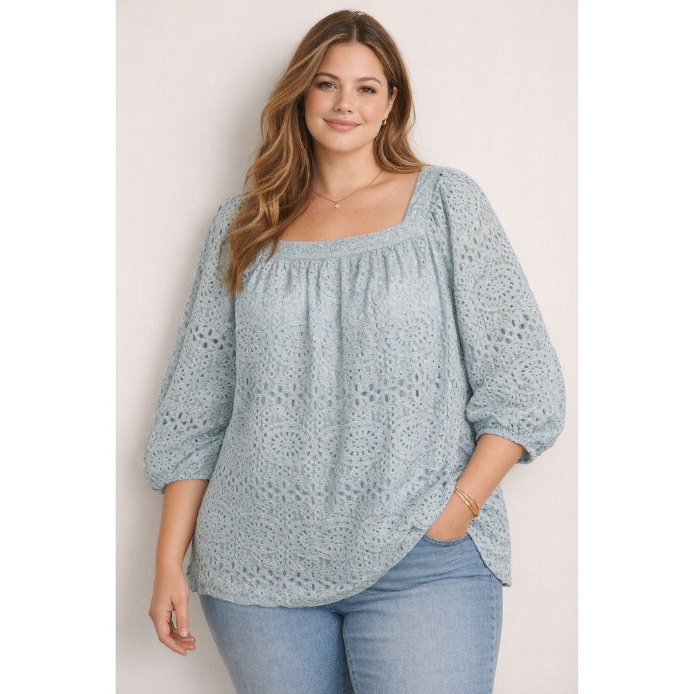 LC LaurenConrad Women Plus 3X Light Blue Eyelet Lace Square Neck Puff Sleeve Top